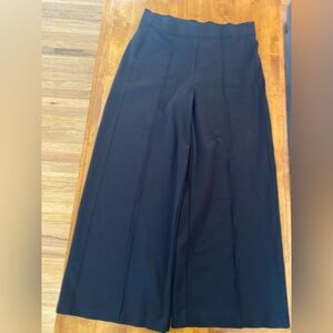 JNY Ponte Wide Leg Pant. Size X-Large, Black.